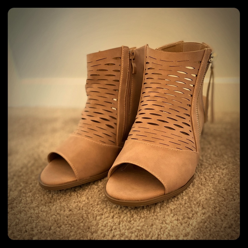 Blush pink summer bootie